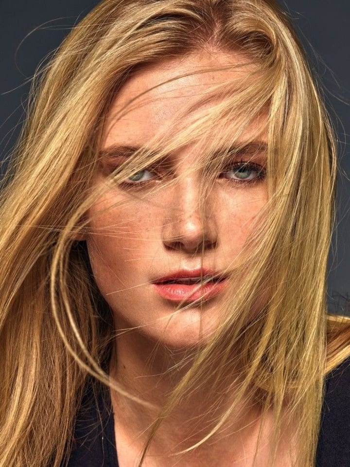 Savannah V — portrait