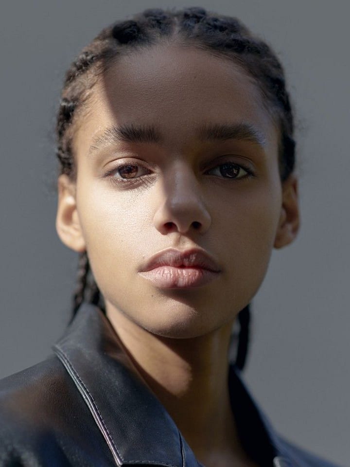 Yenni Schwan — portrait