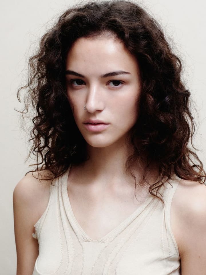Zara Lamy — portrait