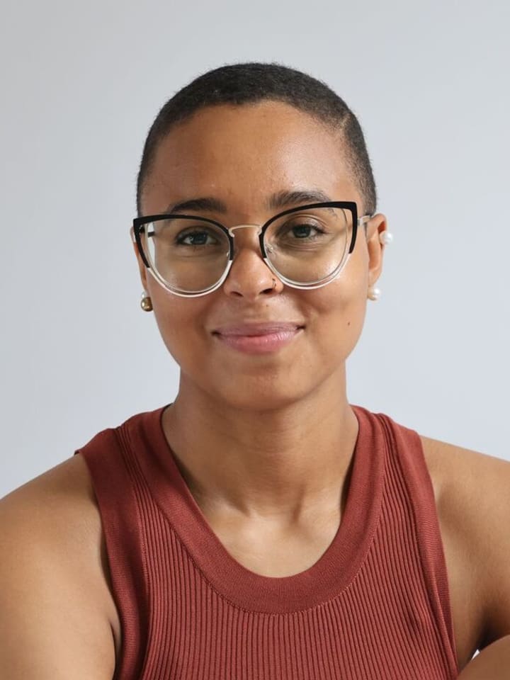 Ornella S — portrait