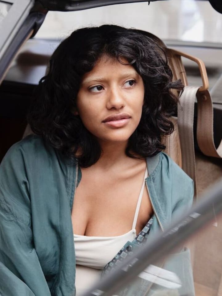 Laisa B — portrait