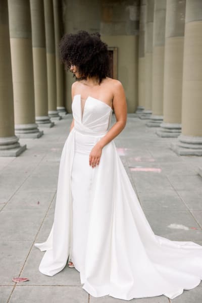 The Iris with overskirt