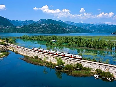 Tour by train