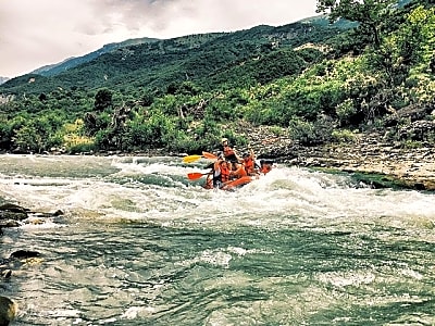 Rafting Vjosa and Benja Hot Springs from Gjirokaster