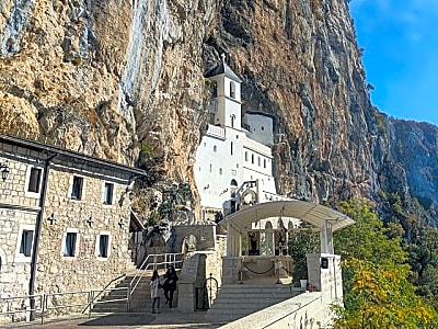 Montenegro Monastery Tour: Ostrog - Zdrebaonik - Dajbabe