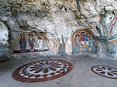 Ostrog Monastery tour