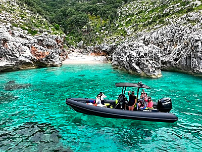 Vlore Speedboat Tour to Haxhi Ali Cave