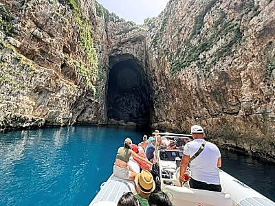 Vlore: Speed Boat Trip to Haxhi Ali Cave and Karaburun Peninsula