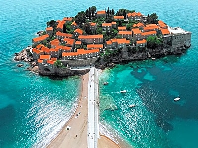From Durres/Tirana: Day trip to Montenegro, Budva and Kotor