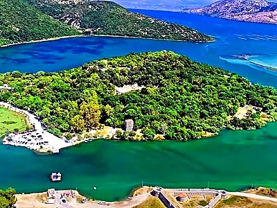 Southern Albania Day Tour in Vlora, Butrint, Saranda and Blue Eye