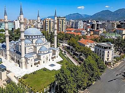 Private Sightseeing Day Tour from Tirana to Shkodër