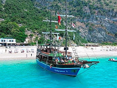 Saranda Boat Tour to Krorez Bay with Onhezmus 1