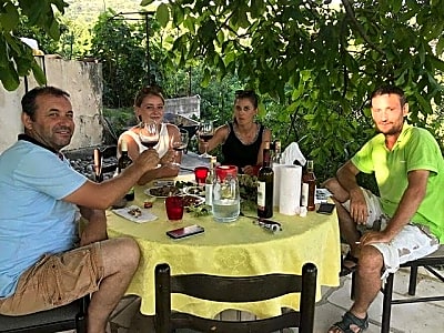 Roshnik Wine Tasting and Rakia Flow