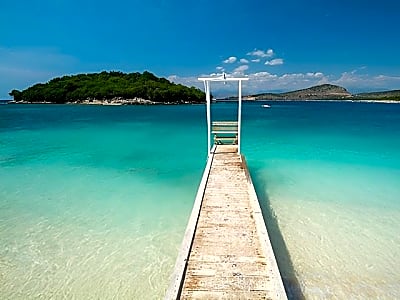 Ksamil and Blue Eye .Day tour from Tirana