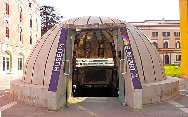 City Tour of Tirana ,by car and walking tour,with pick up