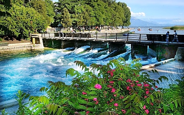 From Ohrid: Kalishta, Struga & Vevchani Day Tour