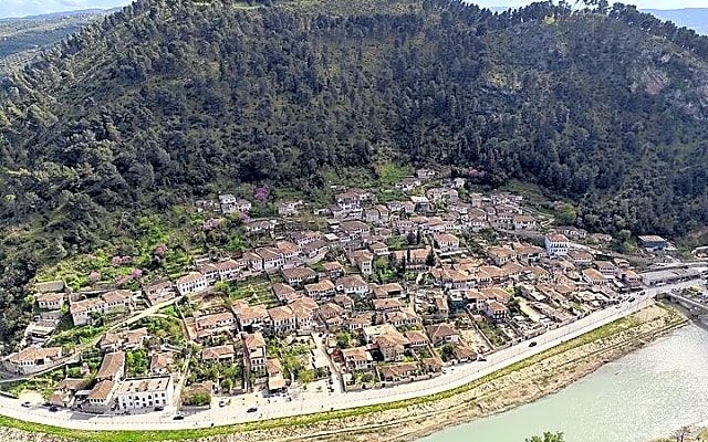 Tirana to Berat Private Day Trip – UNESCO Ottoman & Byzantine Gem
