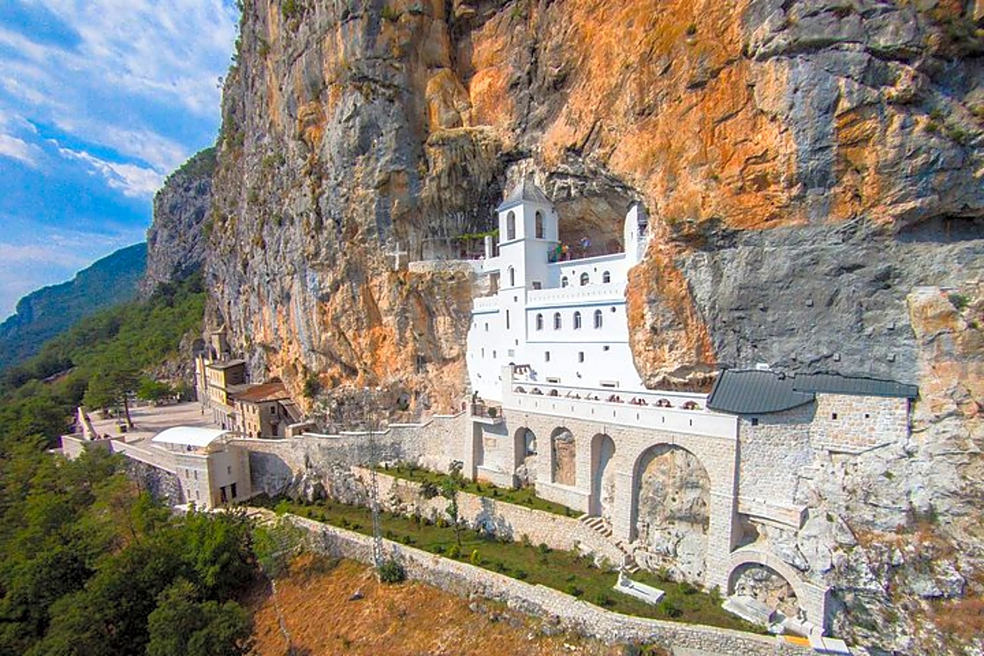 Ostrog and Rijeka Crnojevic Tour from Kotor - Image 1