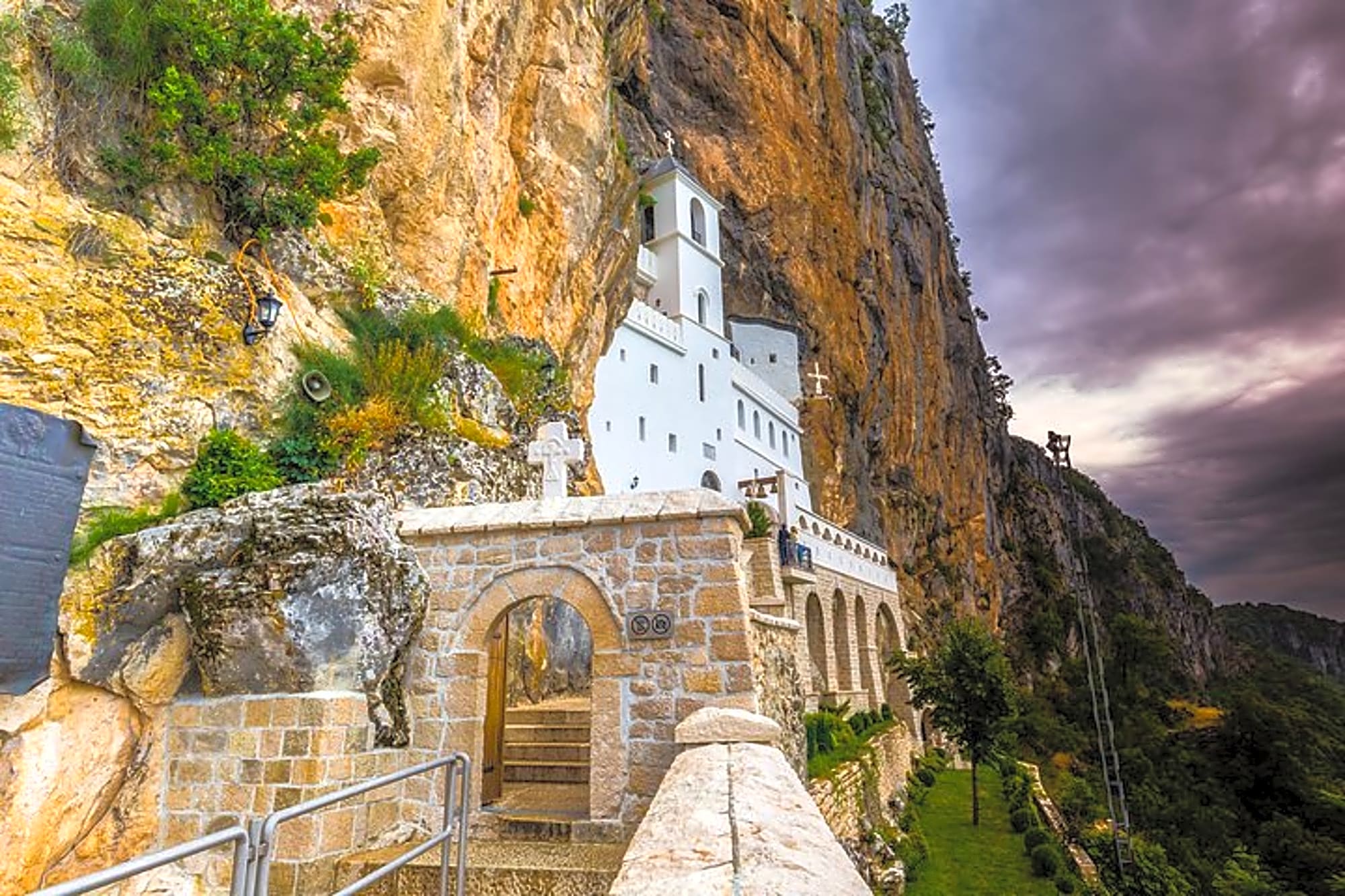 Ostrog monastery, Niagara waterfalls & Skadar Lake from Podgorica - Image 1