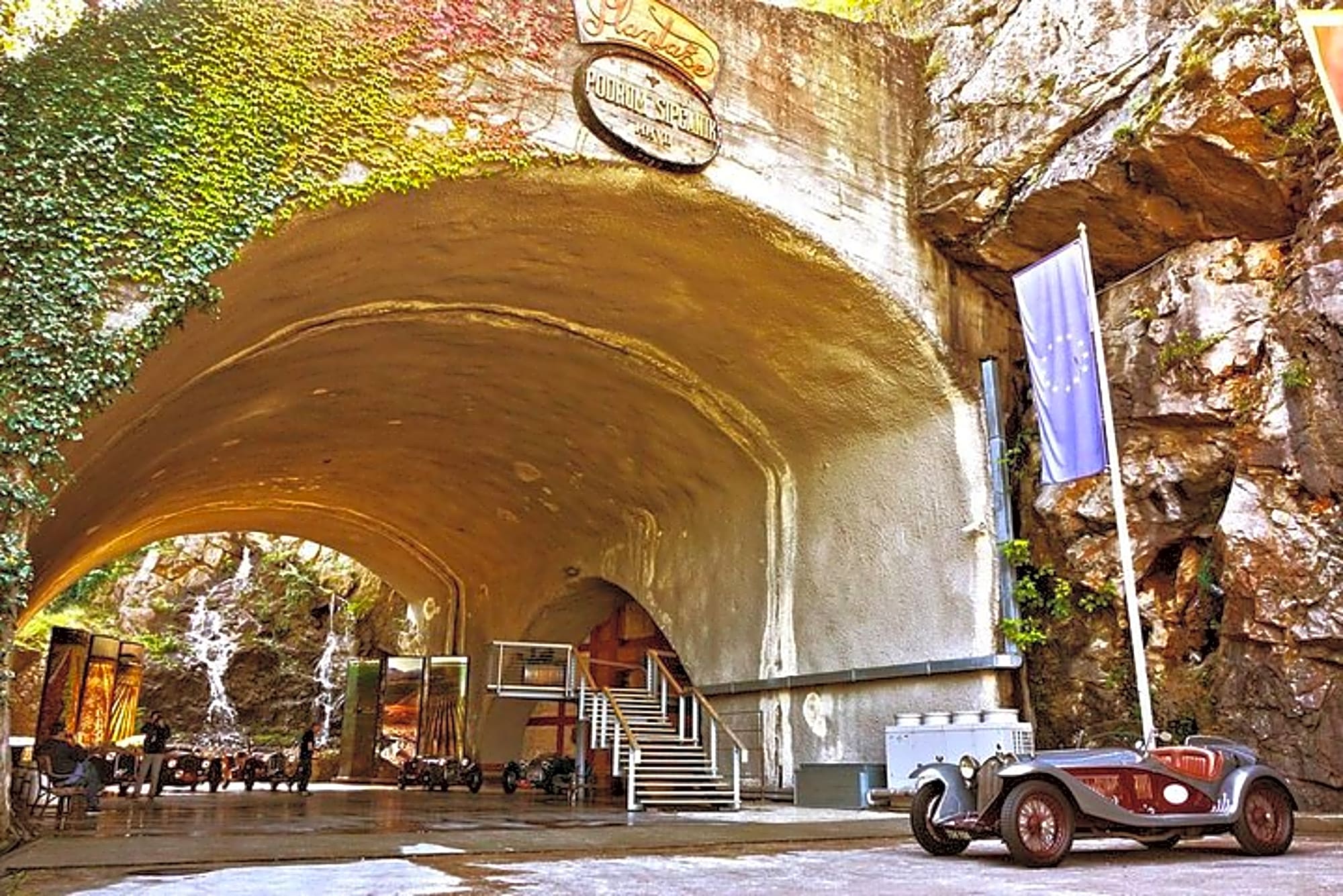 Book Your Wine Tour - Image 1