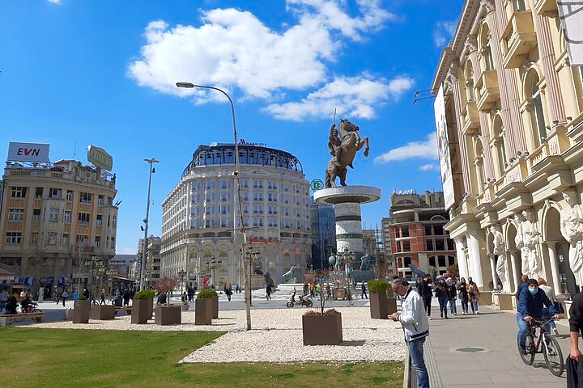 Skopje Old and New Private Half-Day Walking Tour - Image 1