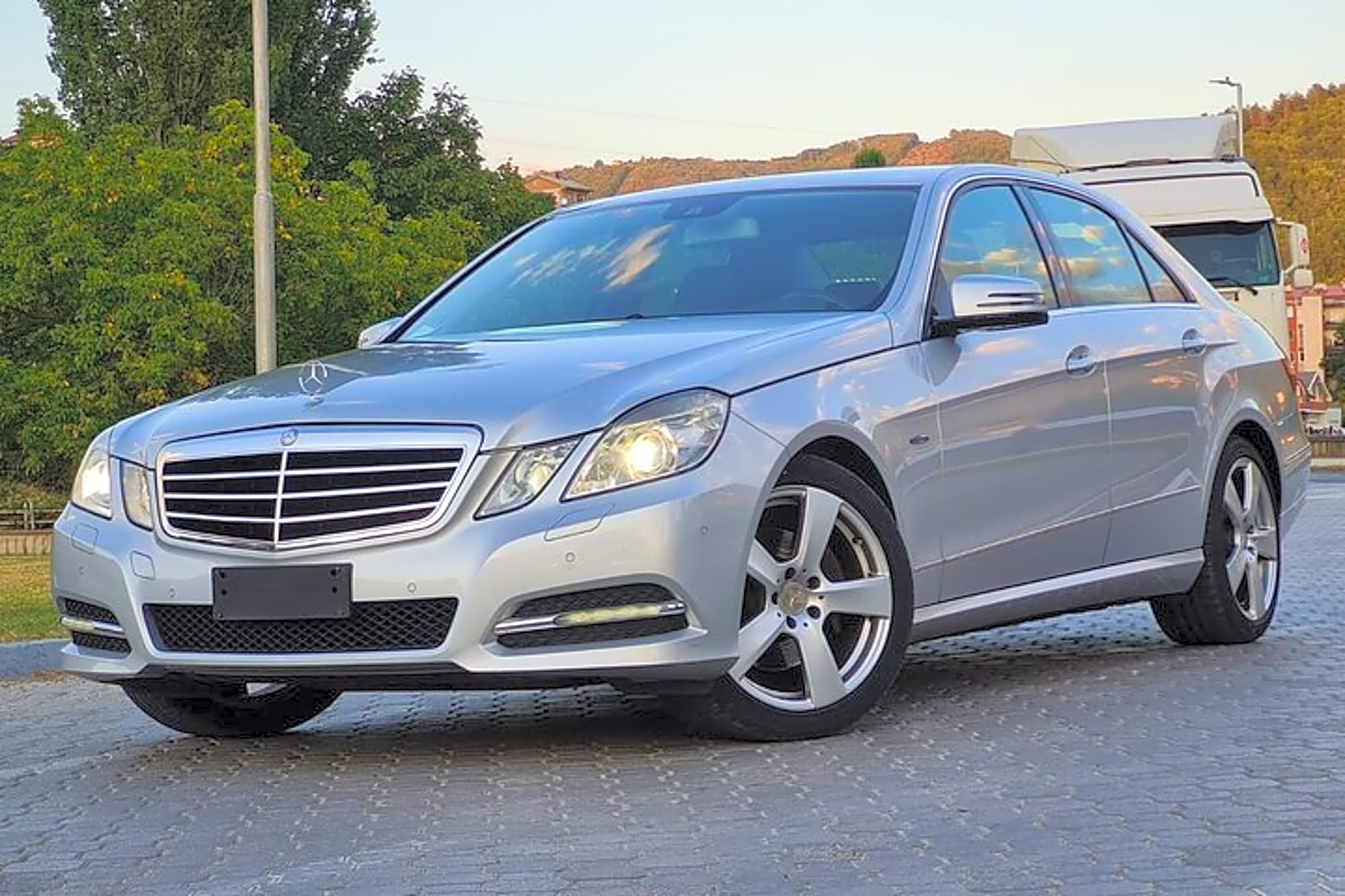 Skopje Airport Private Transfer for up to 3 Passengers - Image 1