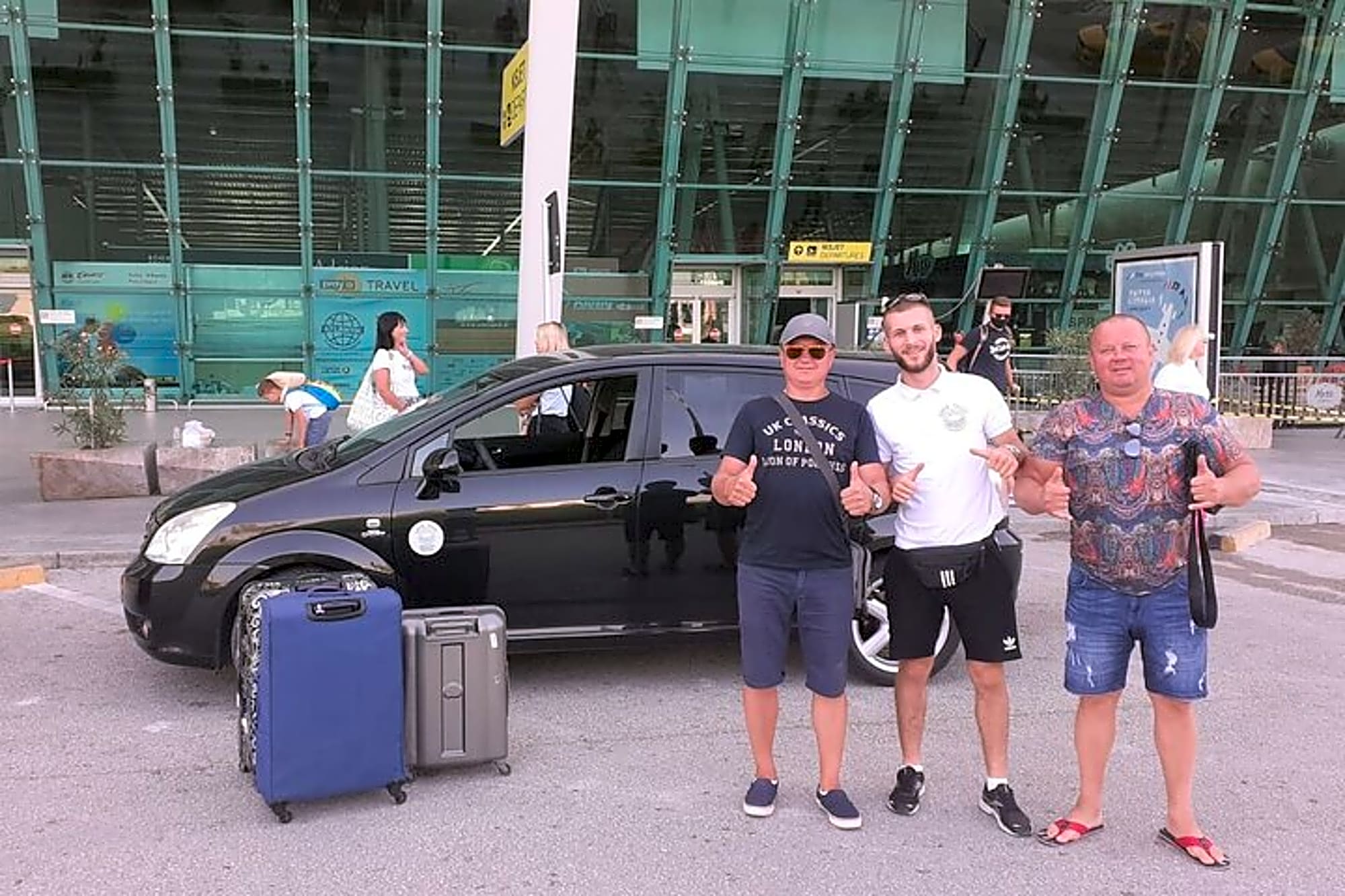 Private Transfers from Tirana International Airport to Sarandë - Image 1