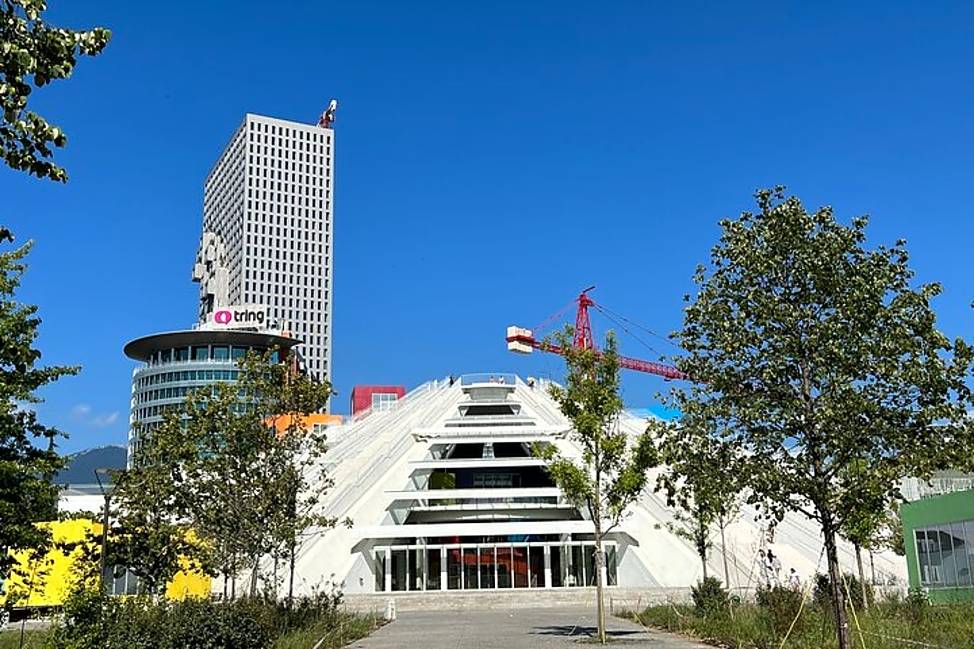 Quick Tour of Tirana - Image 1