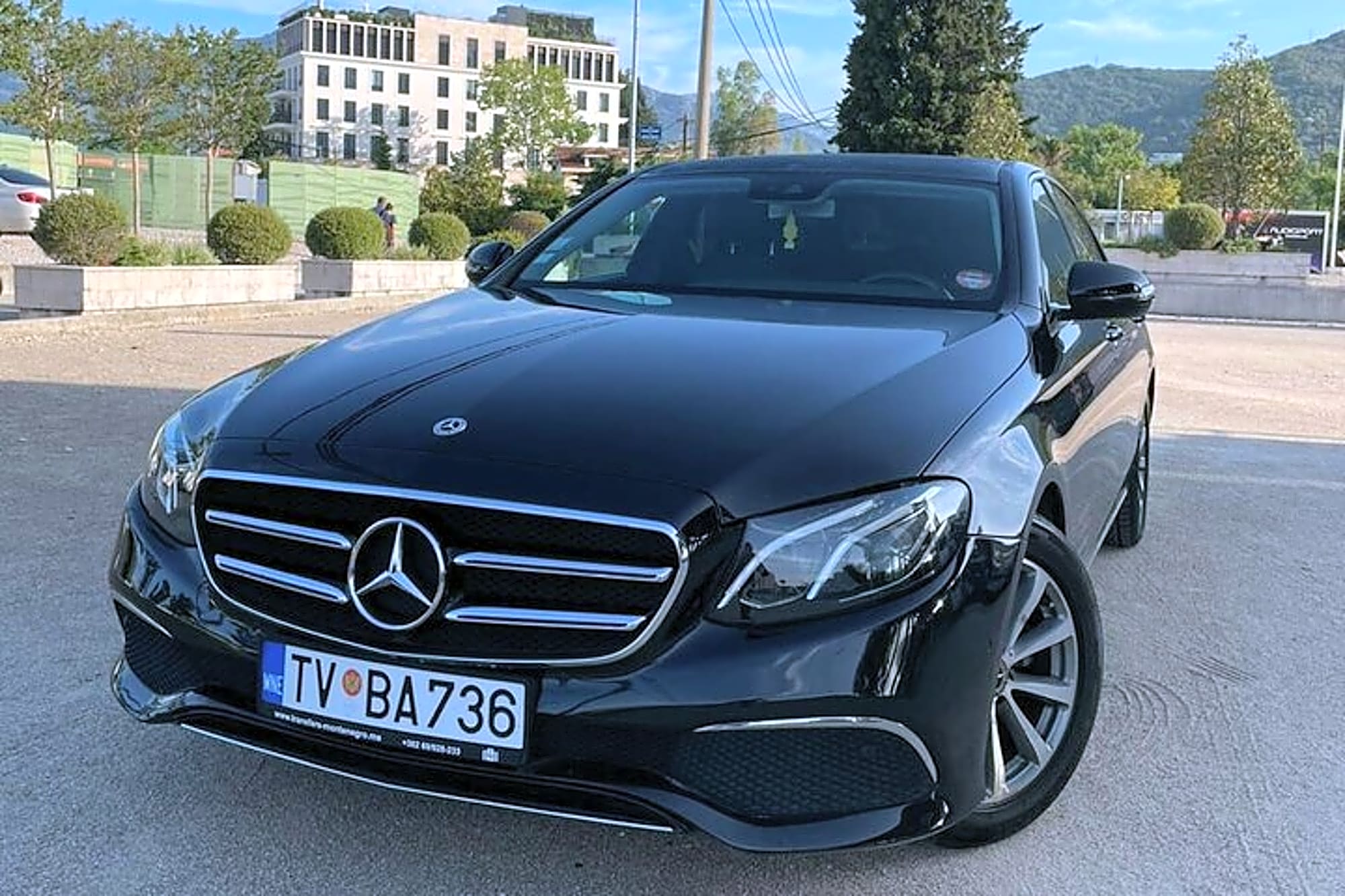 Private Transfer from Kotor or Perast to Dubrovnik airport - Image 1