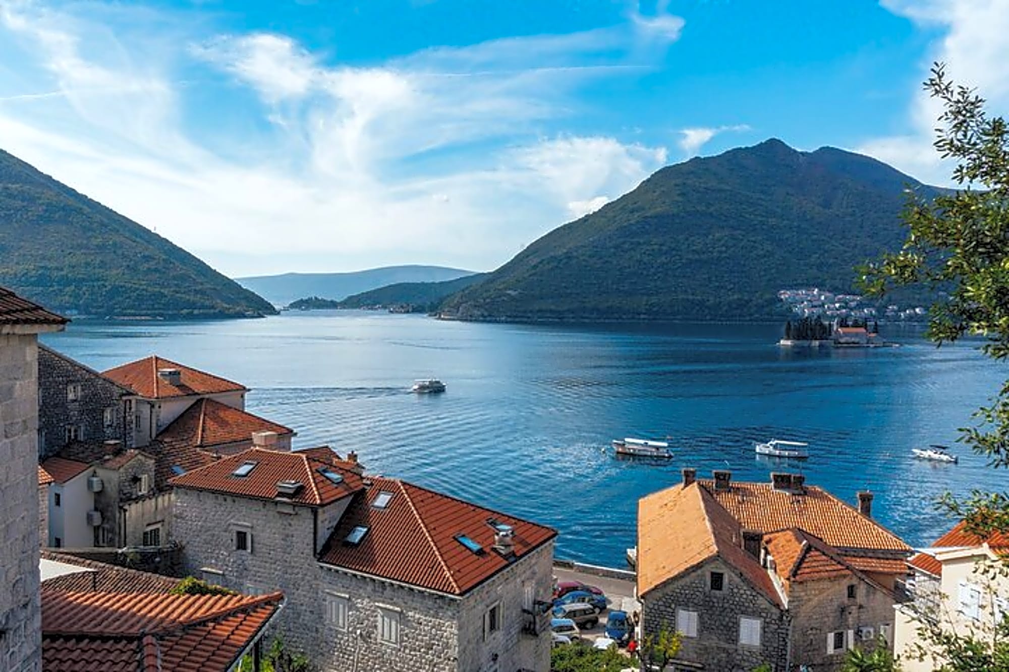 Hiking Adventure in Boka Bay - Image 1