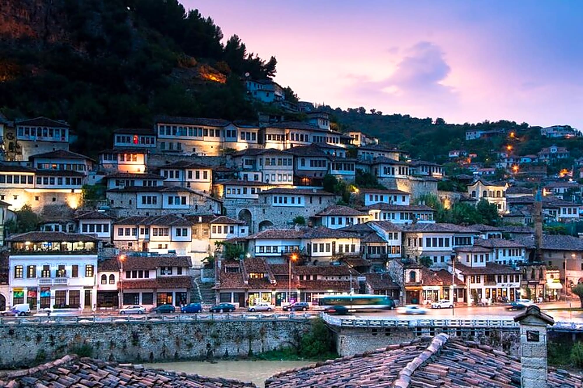 Berat , The History of the One on One Windows City . - Image 1