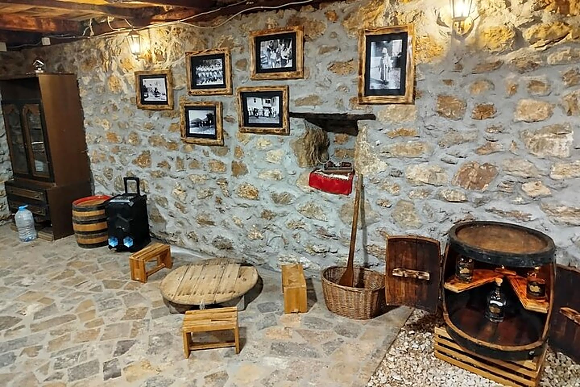 Private Wine Tasting Tour in Klimestani - Image 1