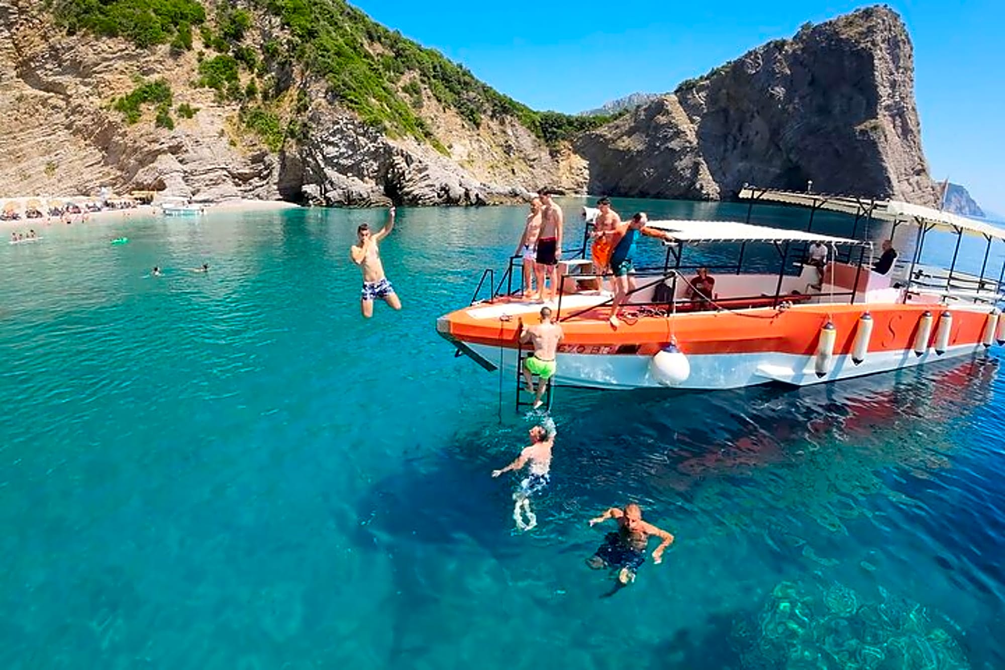 Boat Tour in Montenegro - Image 1