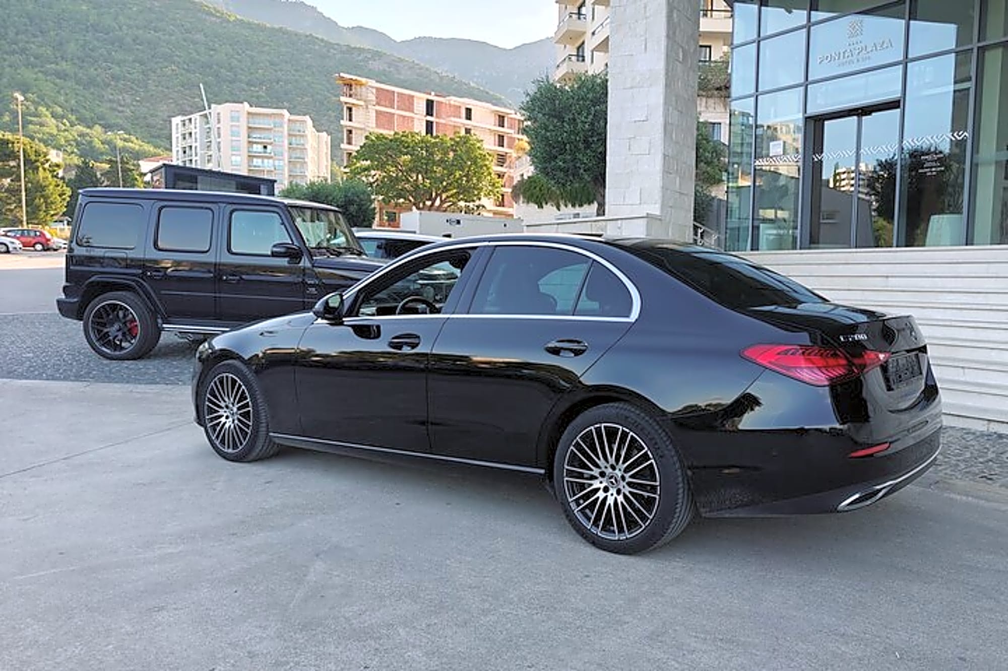 Private Limo Transfer Services in Montenegro - Image 1