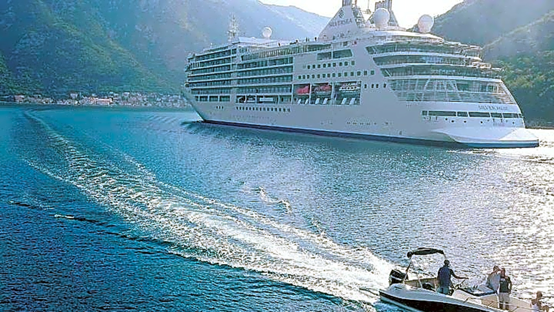 4h Private Tour: Explore Kotor bay & enjoy in Blue Cave and Beach - Montenegro