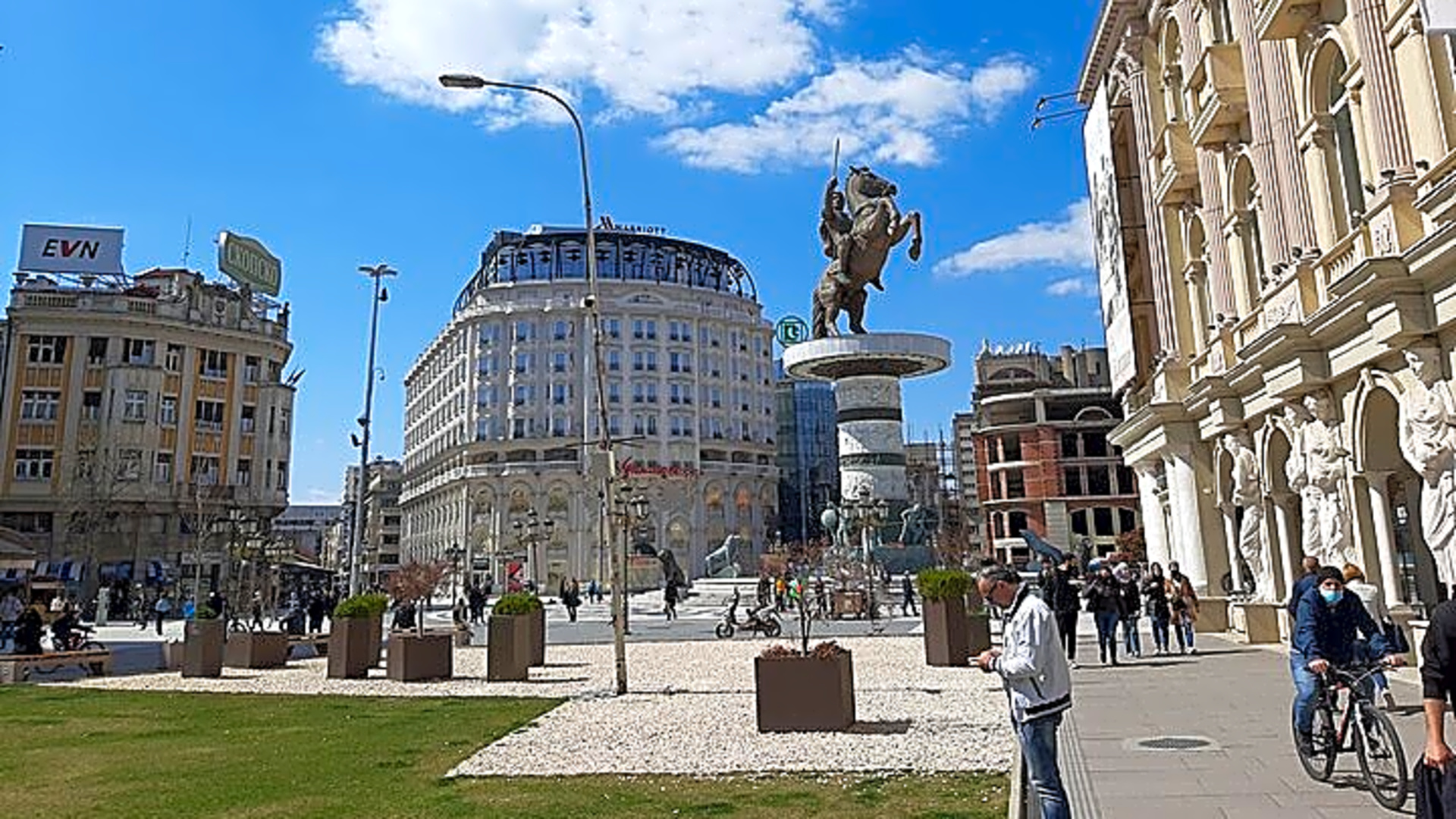 Skopje Old and New Private Half-Day Walking Tour - North Macedonia