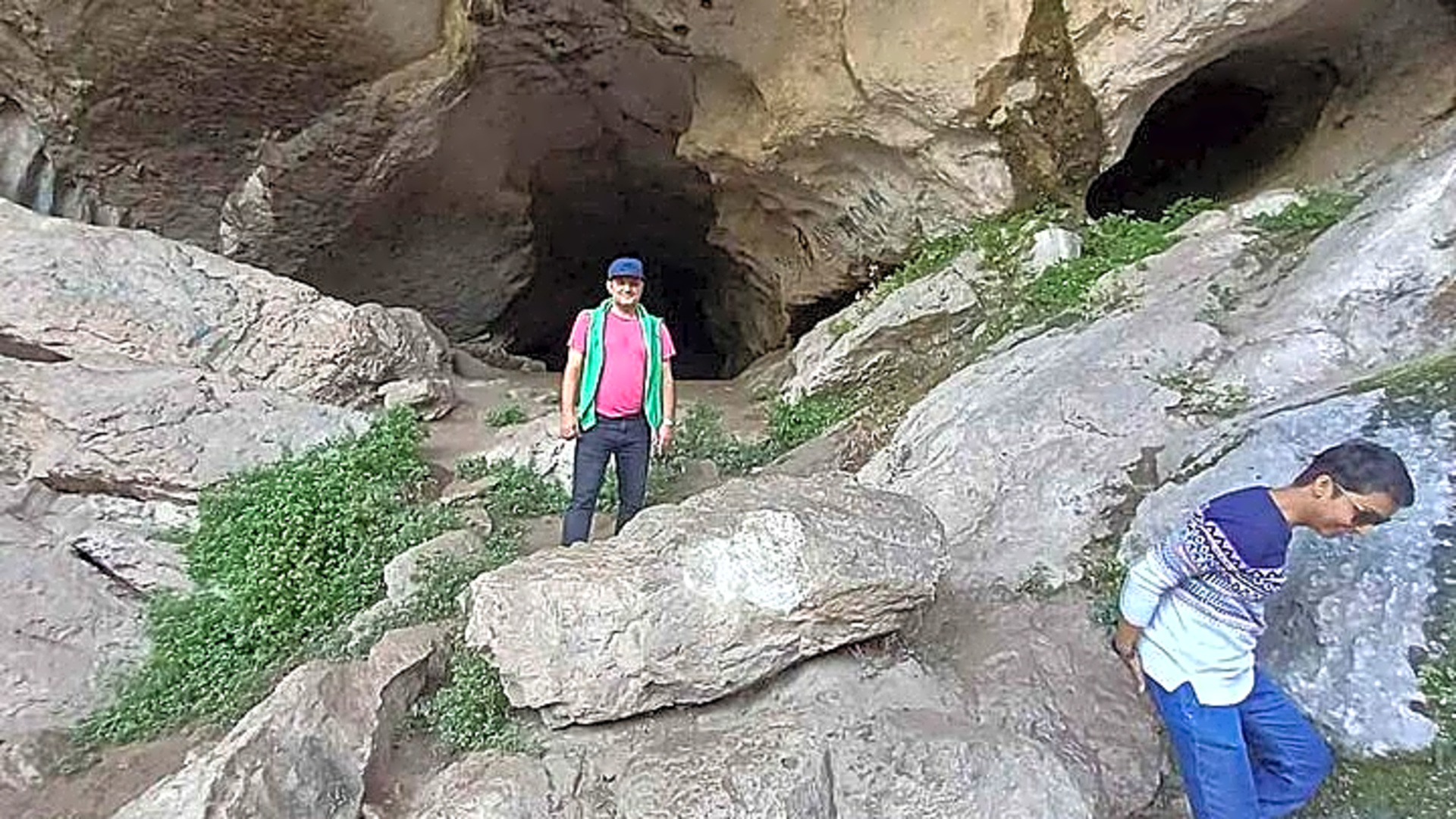 Pellumbas Cave Tour and Petrela Castle from Tirana - Albania