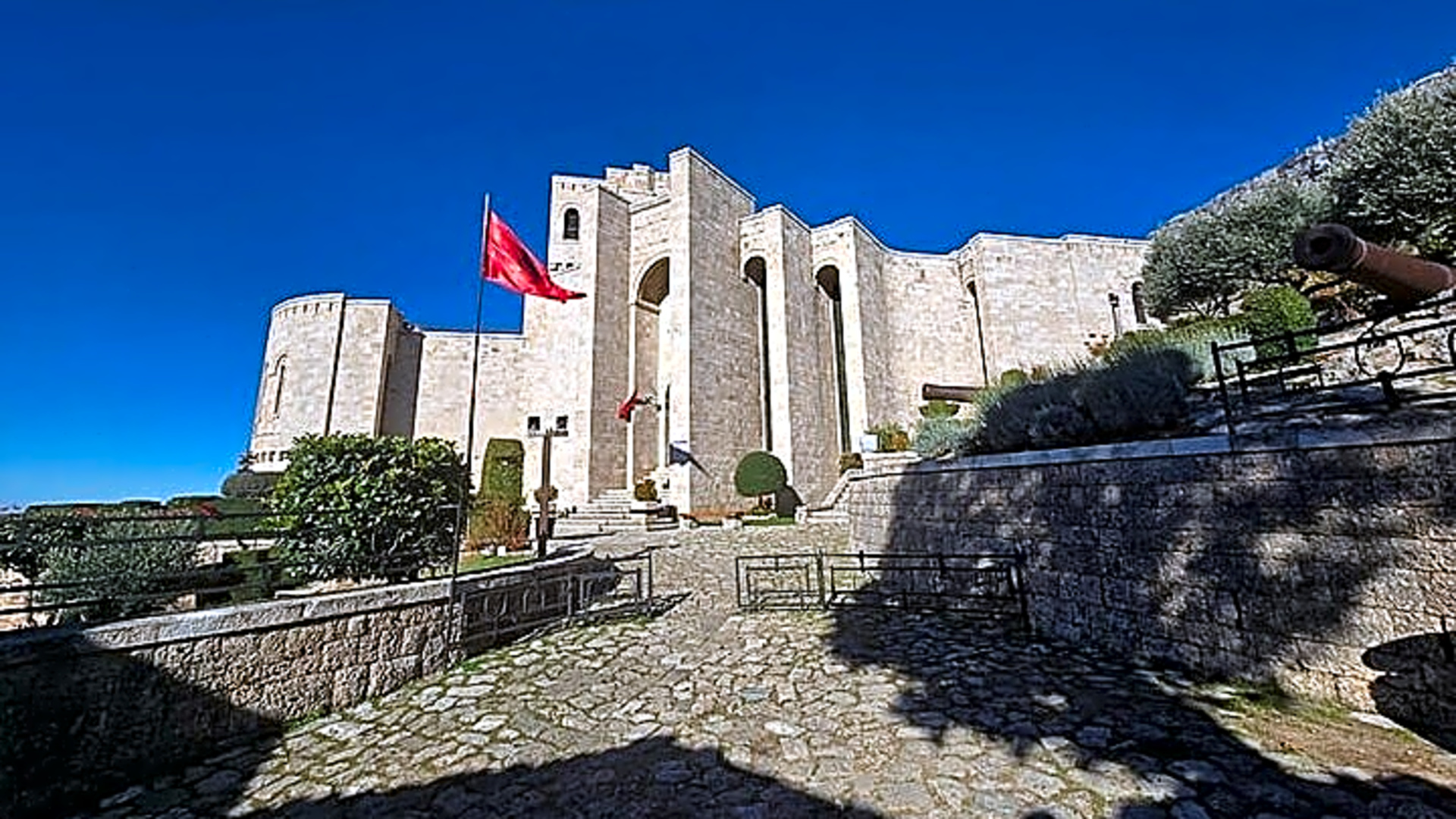 Tirana: Kruja Castle, Museum, Old Bazaar, Sari Salltik Tour - Albania
