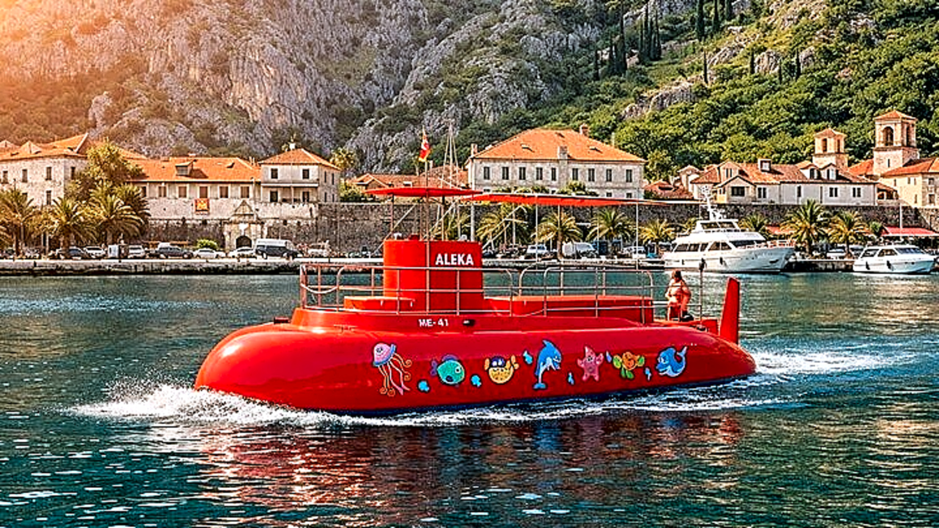 Kotor Red Semi-Submarine Tour: Underwater Cabin Family Adventure - Montenegro