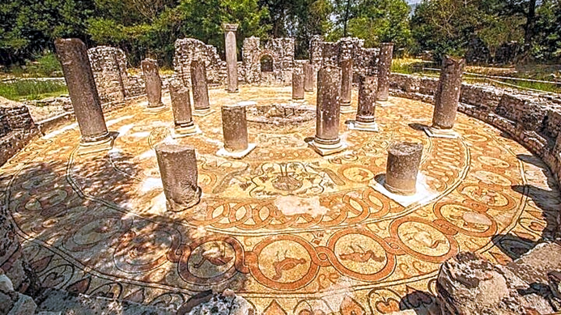 Shore Excursion Lekuresi Castle Blue Eye Ksamil and Butrint - Albania