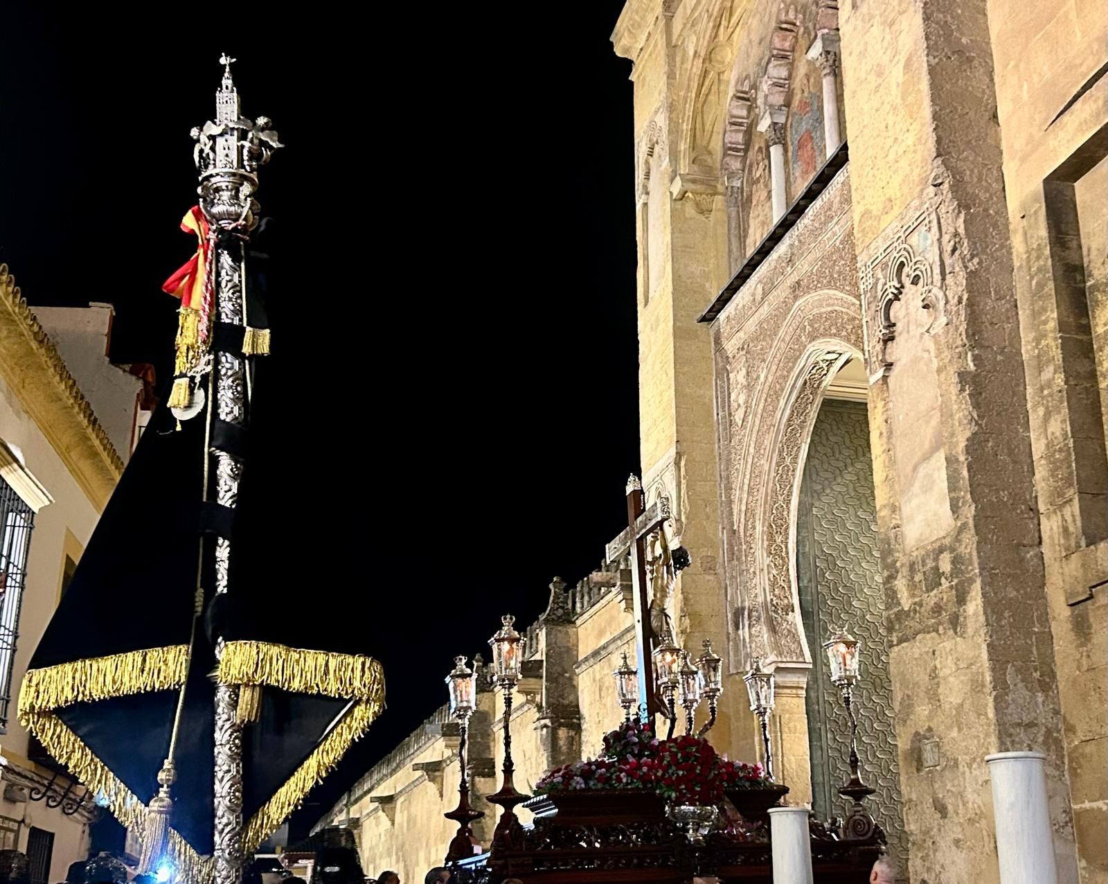 Cruceta de Esencia en Los Dolores 2026
