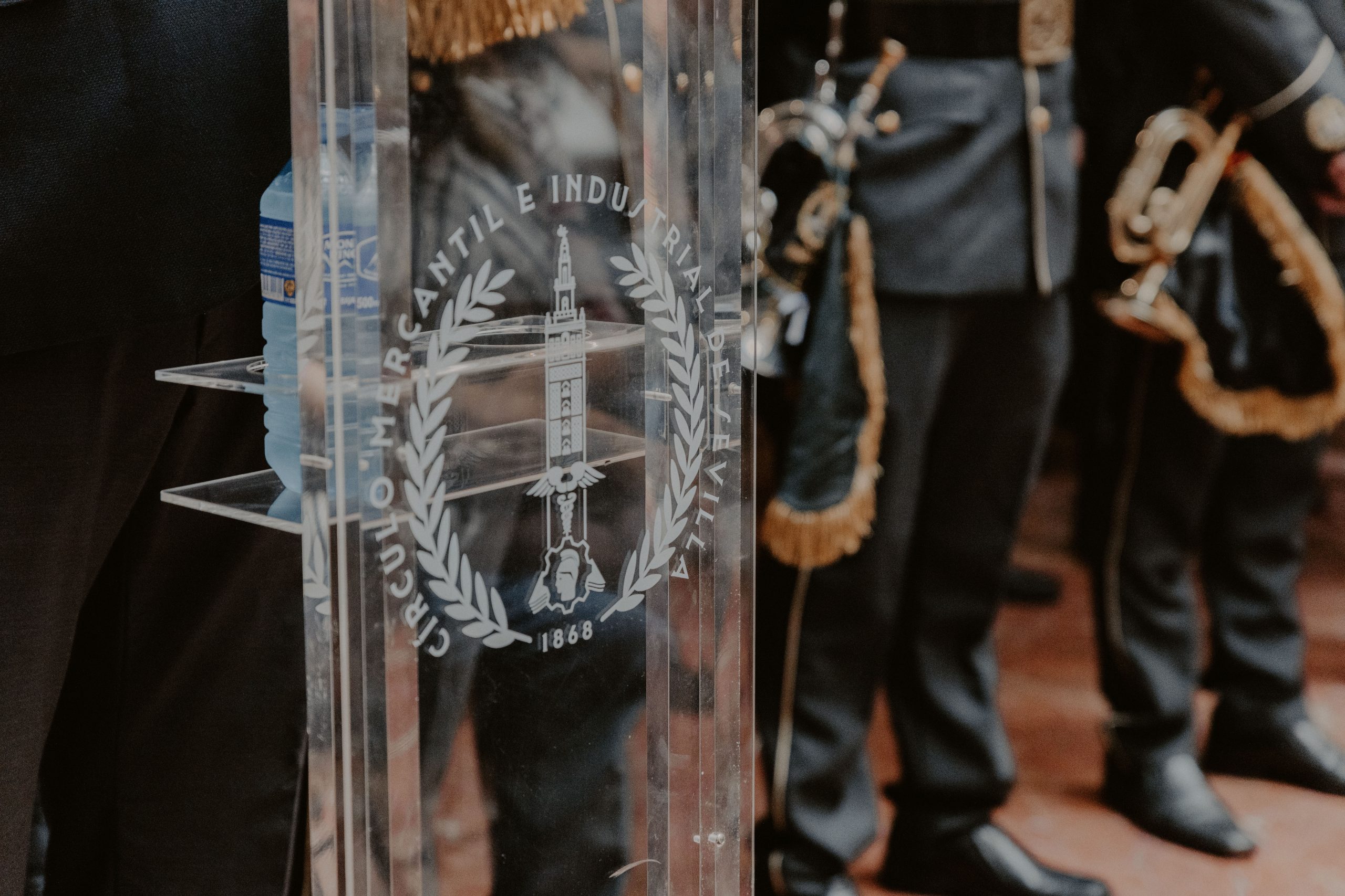 Broche de oro para la exposición «20 años de Esencia, más de 100 años de Estilo»