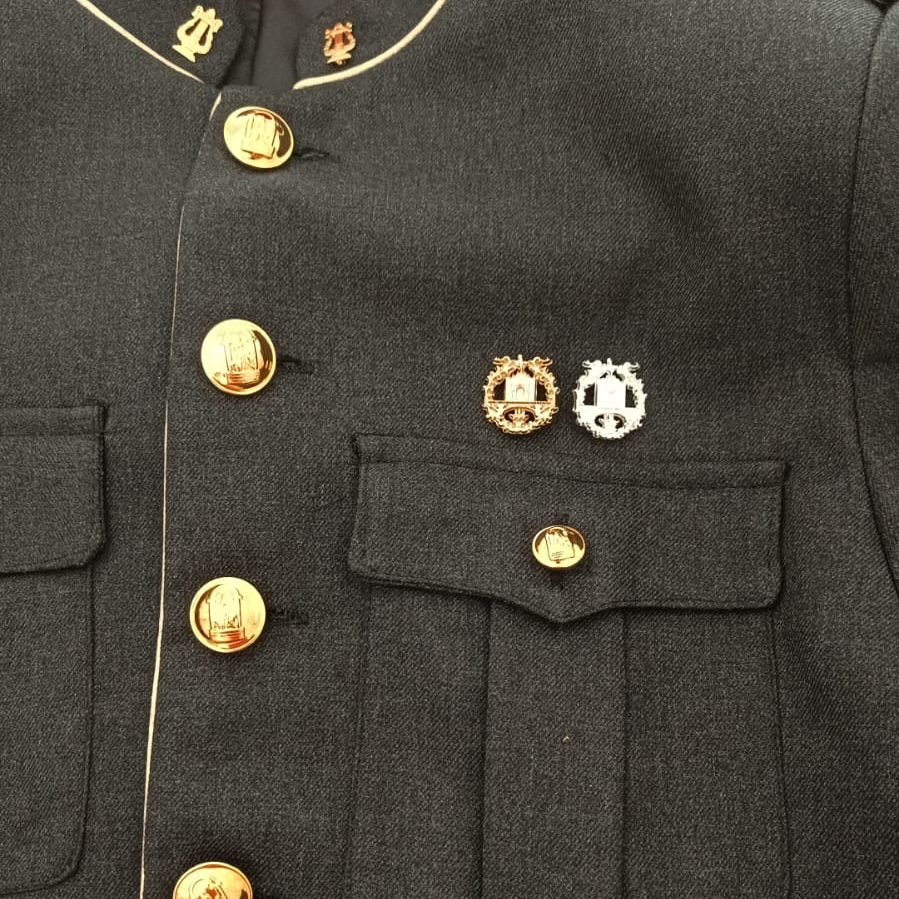 Insignias de antigüedad en el nuevo uniforme