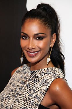 Nicole Scherzinger Front pose