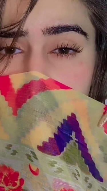 Eye Girl Dp 101