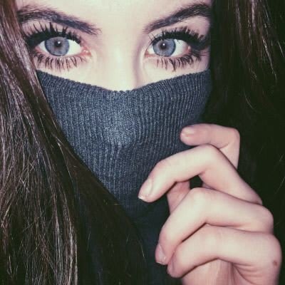 Eye Girl Dp 47