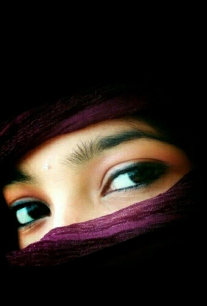 Hidden Face Girl 72