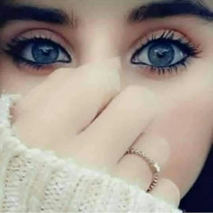 Eye Girl Dp 15