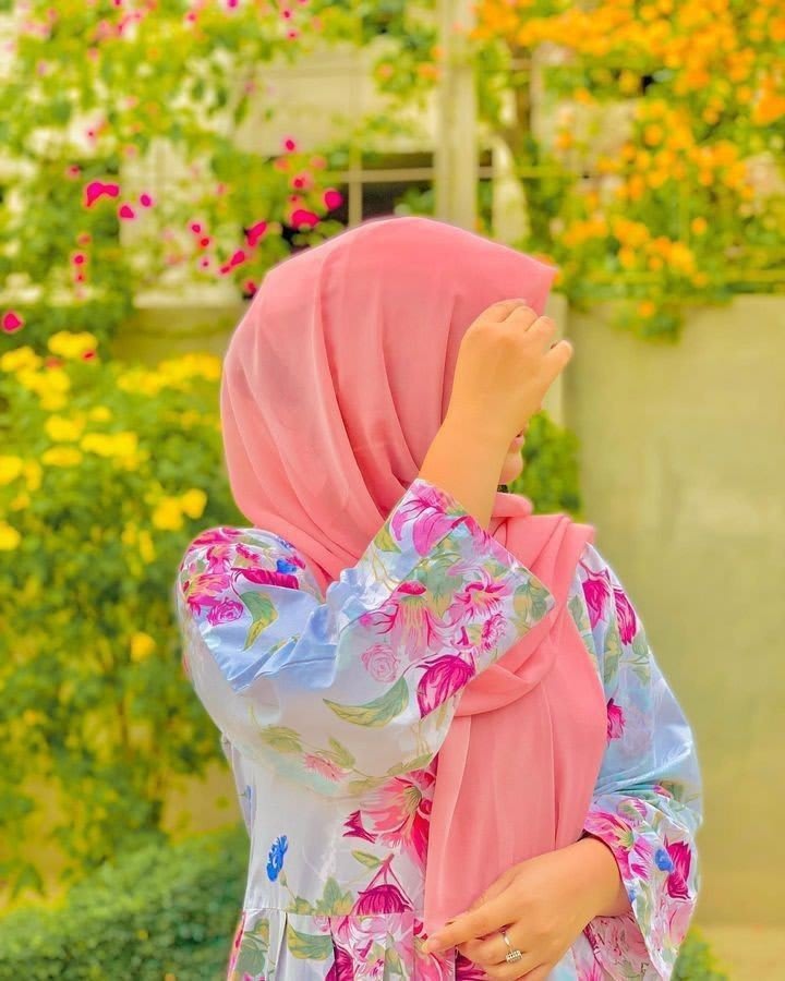 Hijab Girls DP 40