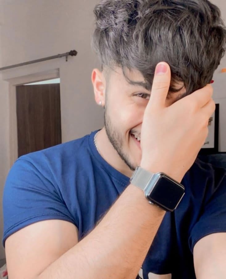 Boy DP from behind with hidden face